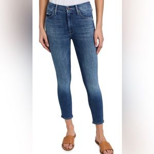 Mother looker crop in Let’s Just Be Friends size 29